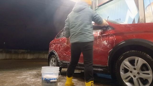 моя мойка автомобиля зимняя время года.