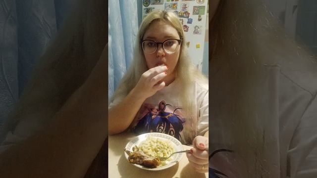 Мукбанг мокороны с курицей