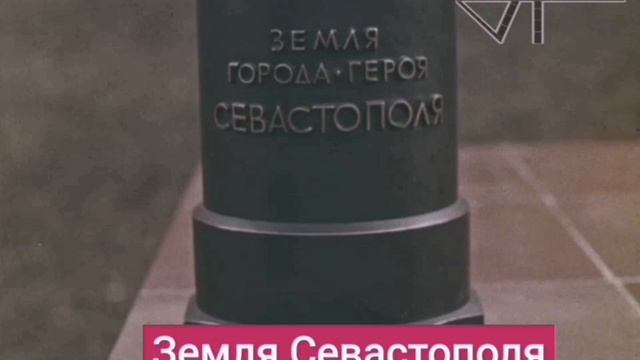 Вечный огонь у кремлевской стены - стихотворение Александр Комиссаров