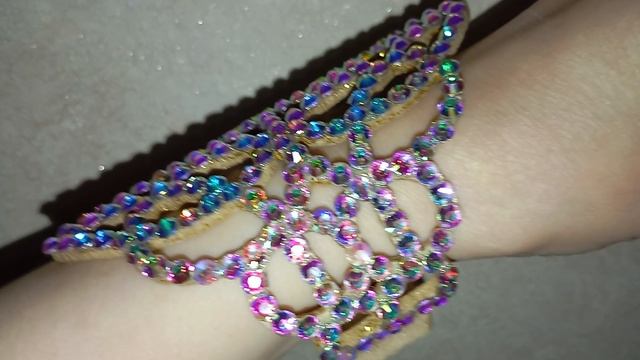 Браслет со стразами, ручная работа