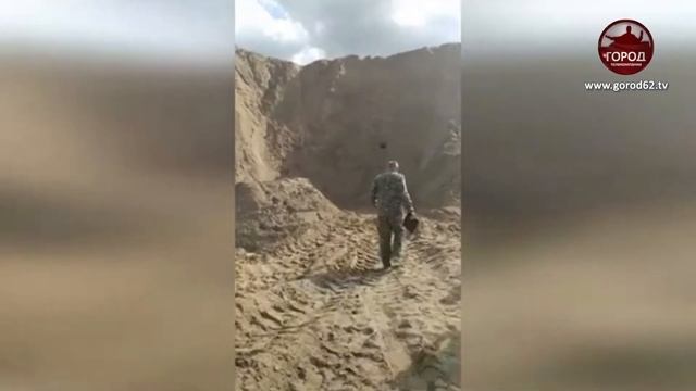 ЗАСЫПАЛО ПЕСКОМ