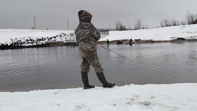заехал на пару часиков порыбачить