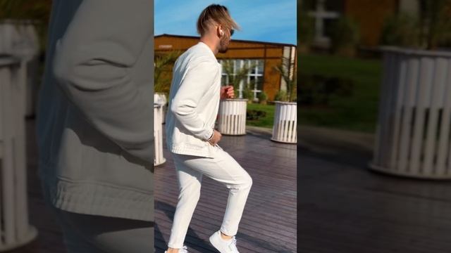 Никита Таскаев - тренер по бачате. Школа Танцев Движение