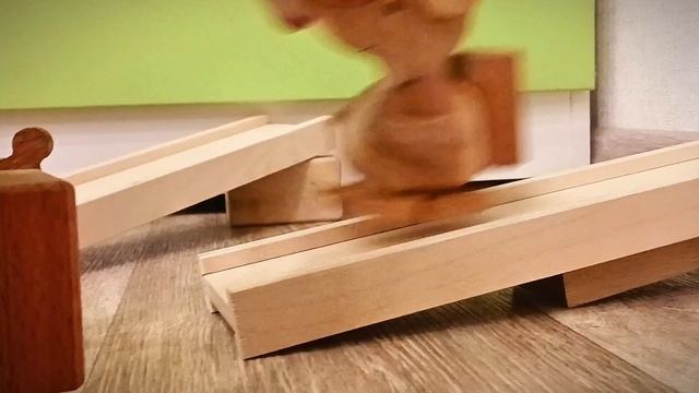 Шагающие игрушки из дерева.
Ёжик, Баран, Мышонок.