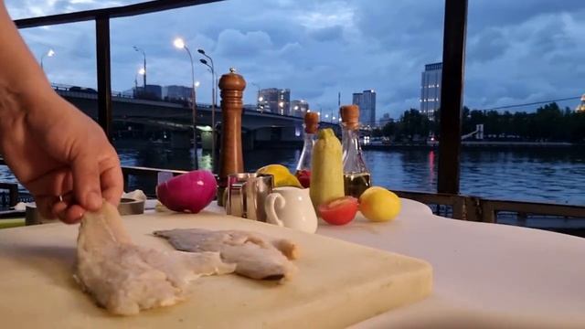Изысканная кухня в River's