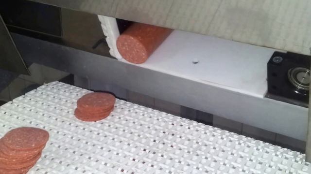 Нарезка колбасы