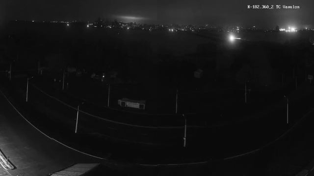 В расширенном видео применения ракеты с разделяющимися боеголовками видно, что через некоторое в...