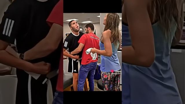 Like_7438199169567772583.mp4