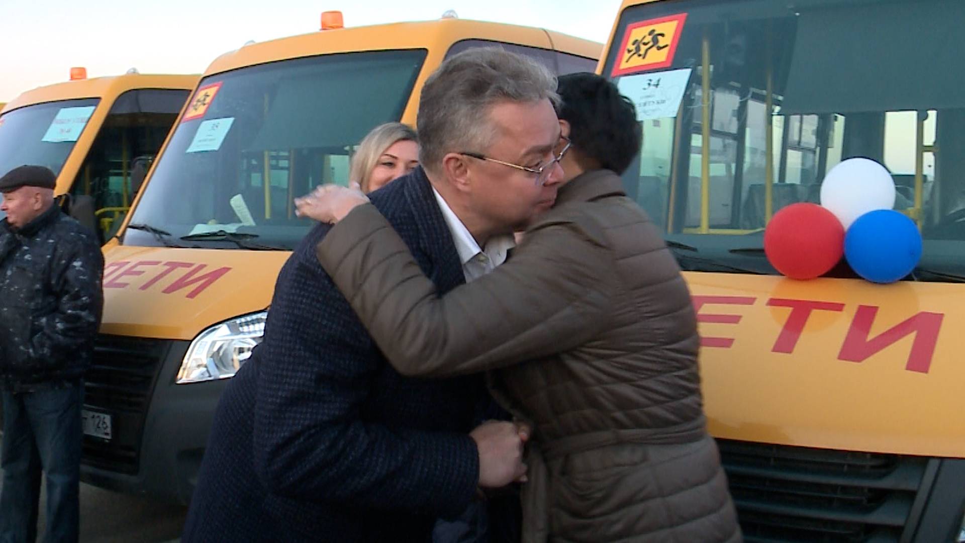 Новые автобусы получили школы Ставрополья