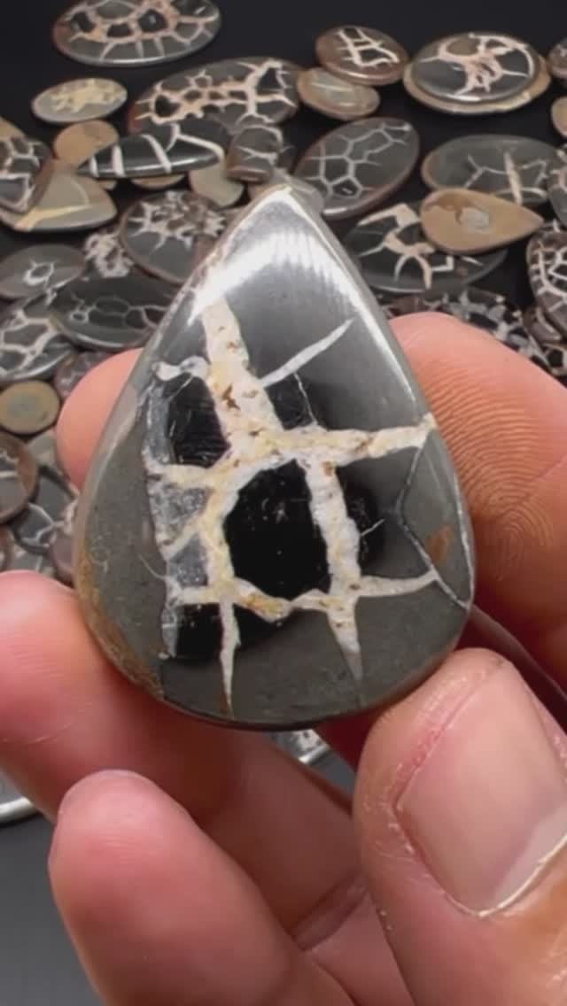 Я люблю. Натуральные камни.