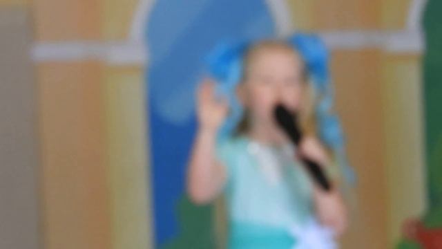 Скоробогатая Милана, песня "Неразлучные друзья". Краснодар, парк "Чистяковская роща". 10.06.2018г.