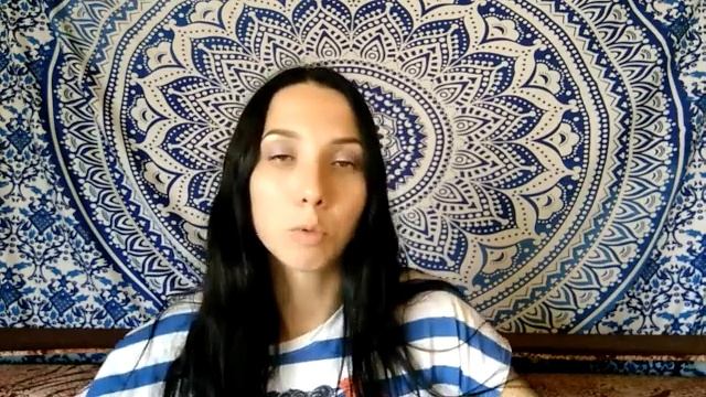 ОКОЛО ТАРО #47. Как назвать таролога? Гадалка, предсказатель, тарограф, таропсихолог