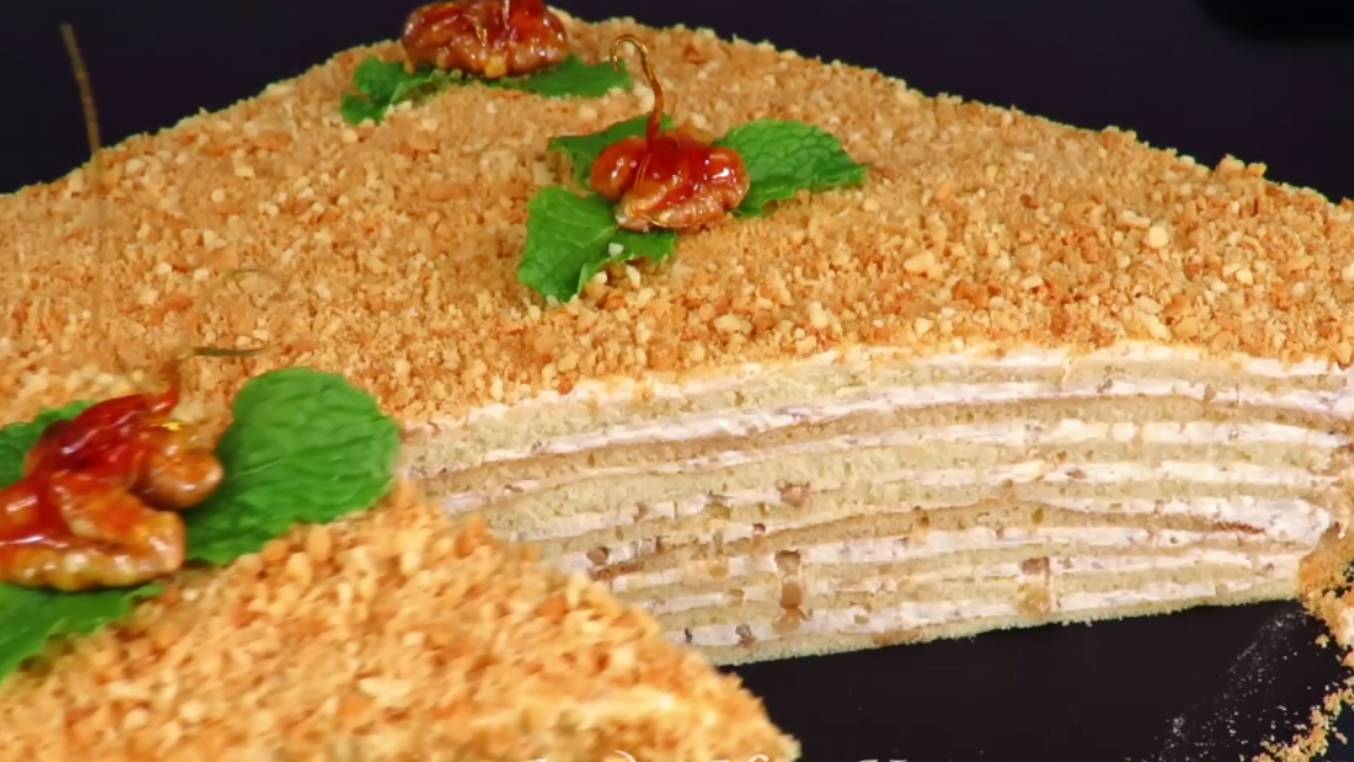 ЛЕНИВЫЙ МЕДОВИК на жидком тесте с орехами