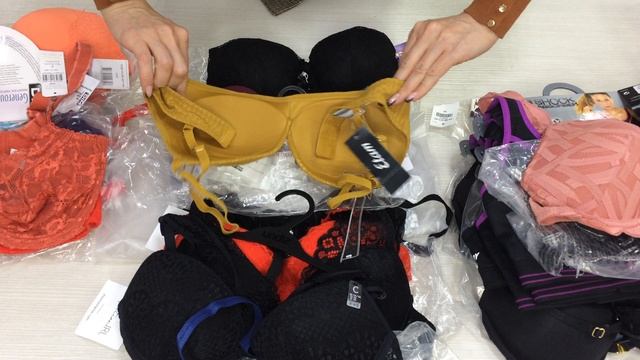 стж42. Бюстгальтера молодежные сток