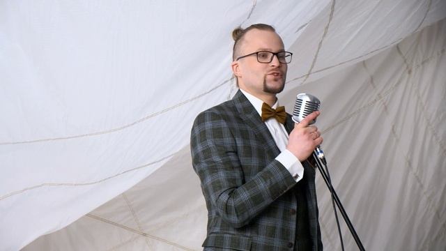 Проморолик поющего ведущего Анатолия Васильева