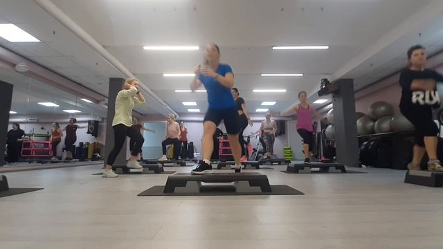 СТЕП АЭРОБИКА ЦЕЛАЯ ТРЕНИРОВКА / STEP AEROBICS