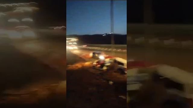 МАССОВОЕ ДТП ВО ВЛАДИВОСТОКЕ: АВТОМОБИЛИ РАЗБИЛИСЬ НА ОБЛЕДЕНЕВШЕЙ ТРАССЕ