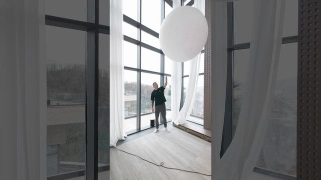 Люстра в виде луны