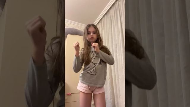 Ники стар