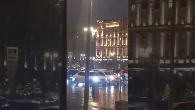 Москва. Лубянская площадь. Дождь.21.11.2024 г.