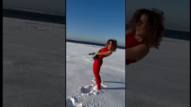 Где-то сейчас снег, холодно, мороз, но танец и движение всегда со мной