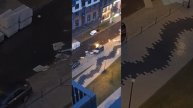 🌪️В ЖК Прибрежный парк в Домодедово из-за ветра гипсокартон сдуло на припаркованные машины🌪️