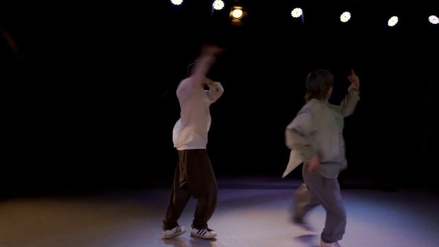 对月林一伟 or 余二 - choreo HELLODANCE