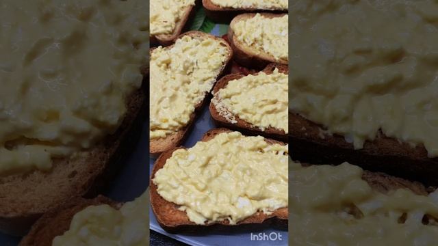 брускетта со шпротама