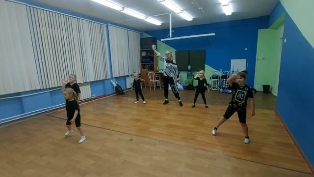 VID_20241024_222546_405.mp4