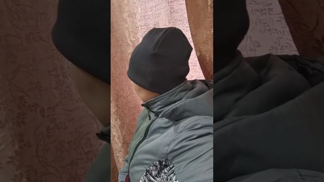 Когда не хочется ехать в магазин, а уши мёрзнут )