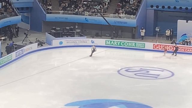 Anastasiia METELKINA / Luka BERULAVA - Warm Up Before Free Skating at Grand Prix Final 2023, Beijing