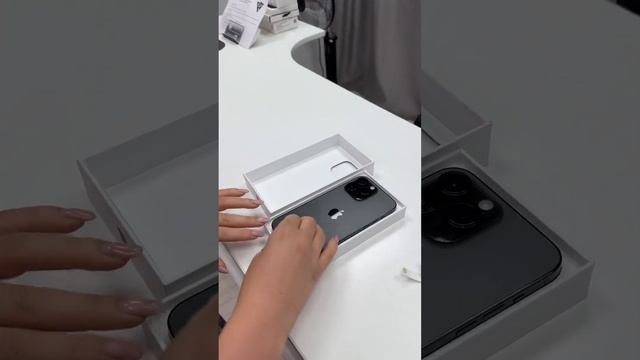 СЧАСТЛИВАЯ УЛЫБКА