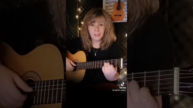 РАСПЕВКА ДЛЯ ПОЮЩИХ ГИТАРИСТОВ | простая и эффективная | на гитаре