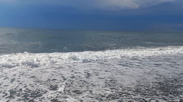 27-10-2022  адлер море пляж огонёк