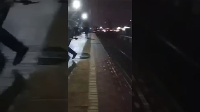 Момент столкновения на станции «Воронок» в Щелково попал на видео