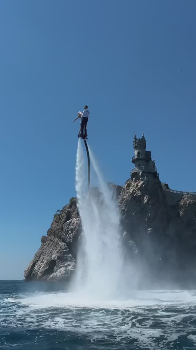 Прекрасный танец над водой - Ласточкино Гнездо 🤩