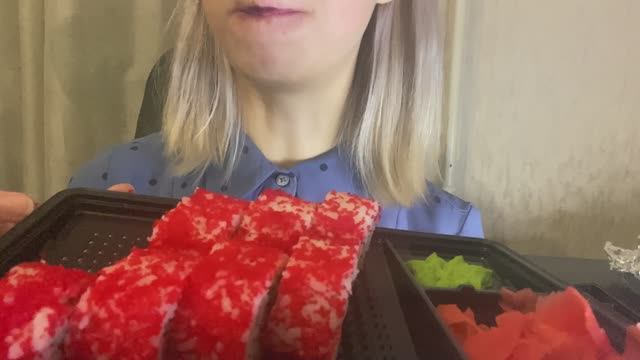 Маки-баттл: Калифорния vs Овощной — Какой ролл вкуснее? | Bite Bliss Chronicles