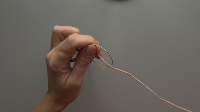 Новогодняя ель из трубочек для коктейля