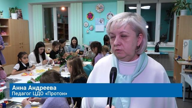 ДЛЯ РЕБЯТ ИЗ ВОЛНОВАХИ ИЗГОТОВИЛИ ЁЛОЧНЫЕ ИГРУШКИ И УКРАШЕНИЯ