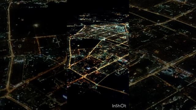 Подлетая ночью к Санкт-Петербургу. Вид из окна самолёта.