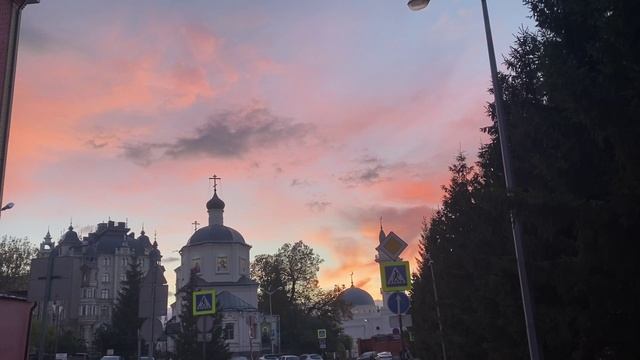 Закат над Казанью: Волшебство вечернего города в лучах ускользающего солнца | The Travel Chronicles
