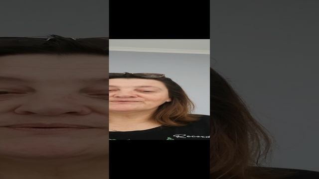 Принарядила картину