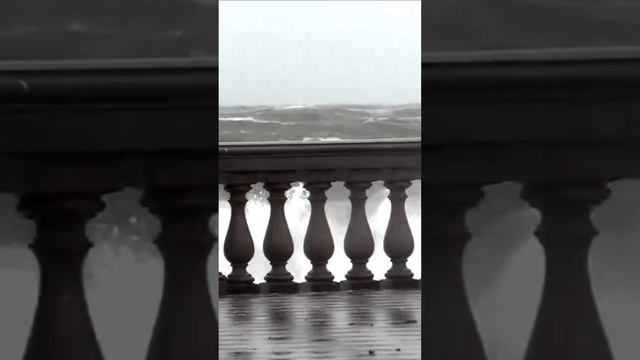 Шторм у берегов Италии