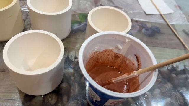 Делаю новые стаканы с крышками, готовлю и собираю посылки
