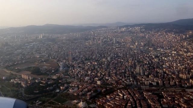 Посадка самолёта в аэропорту Станбула