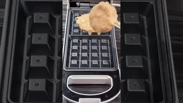 Готовим детям морковные вафли с курагой и орехами