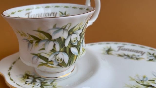 Необычная чайная пара Royal Albert