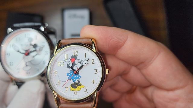 Обзор официальных часов от Disney