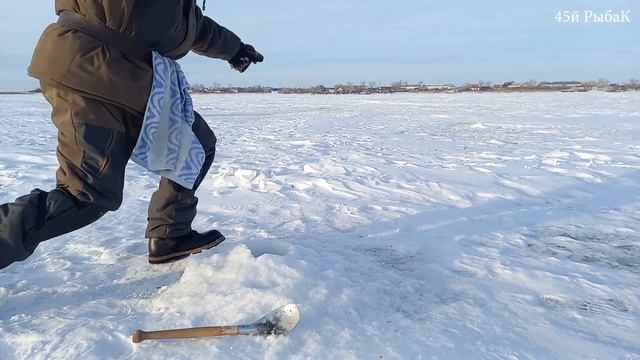 У окуня не было шансов  озеро Песьяное Курганская область. Канал 45й РыбаК