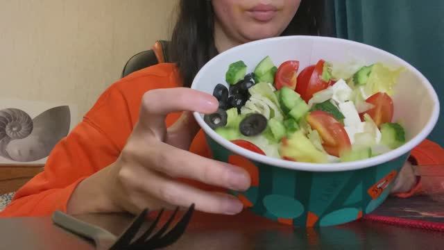 Греческий салат: взрыв свежести и вкуса, от которого невозможно оторваться! | Bite Bliss Chronicles